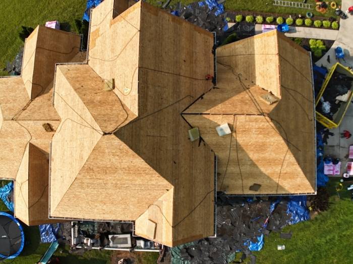 [Providing Honest Solutions for Residential Roof Services. Call Now.]